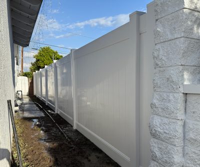 Vinyl fence 009