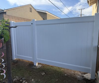 Vinyl fence 013