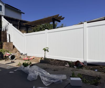 Vinyl fence 040